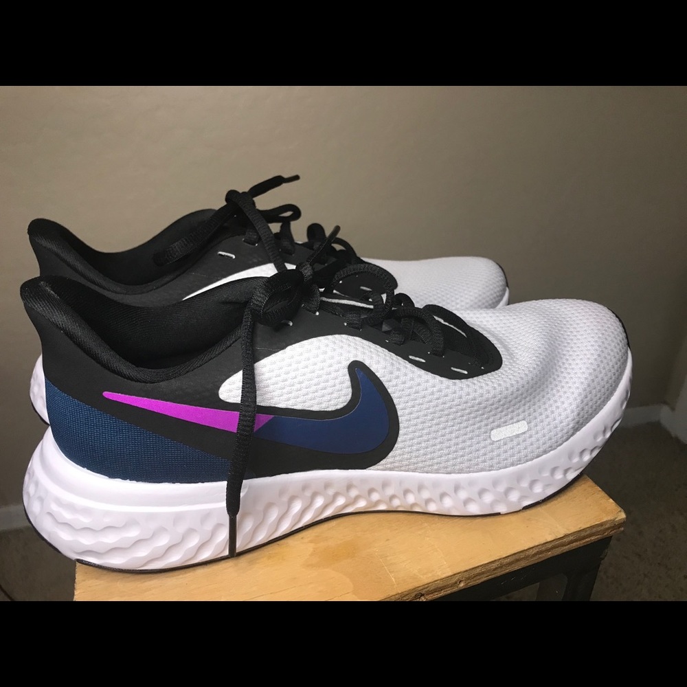 nike revolution 5 - Picture 2 of 4